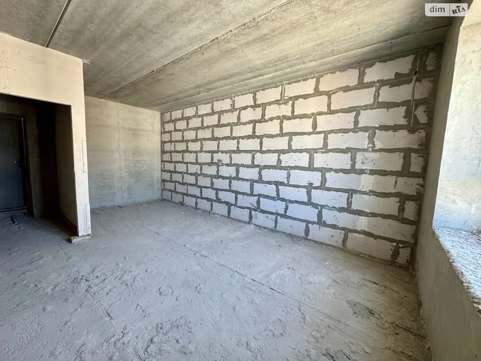 Продается 3-комнатная квартира 78 кв. м в Слобожанском, ул. Семейная, 6 - фото 1