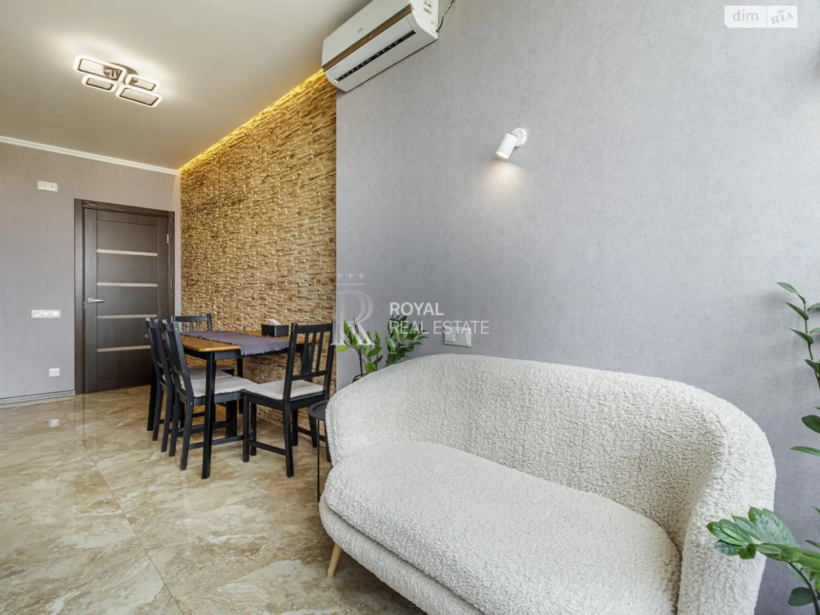 Продается 2-комнатная квартира 61.4 кв. м в Киеве, ул. Метрологическая, 9В - фото 1