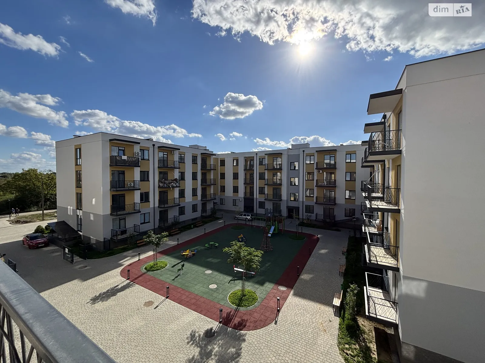 Продається 2-кімнатна квартира 60 кв. м у Ужгороді, вул. Загорська, 188 - фото 1