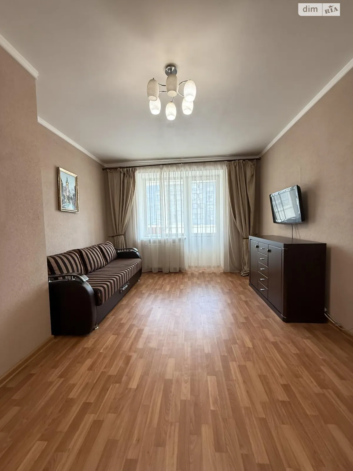 Продается 1-комнатная квартира 50 кв. м в Вышгороде, ул. Шолуденко, 6Г - фото 1