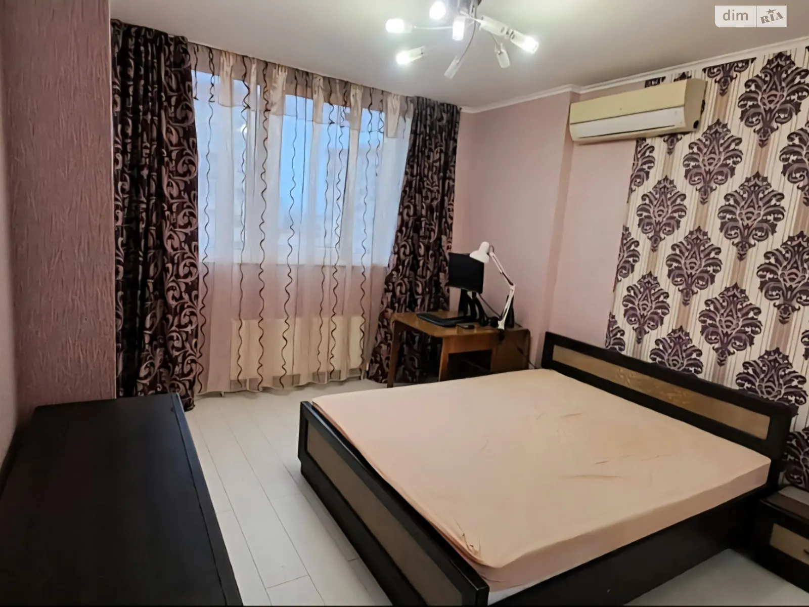 Продается 1-комнатная квартира 44 кв. м в Одессе, мас. Радужный - фото 1