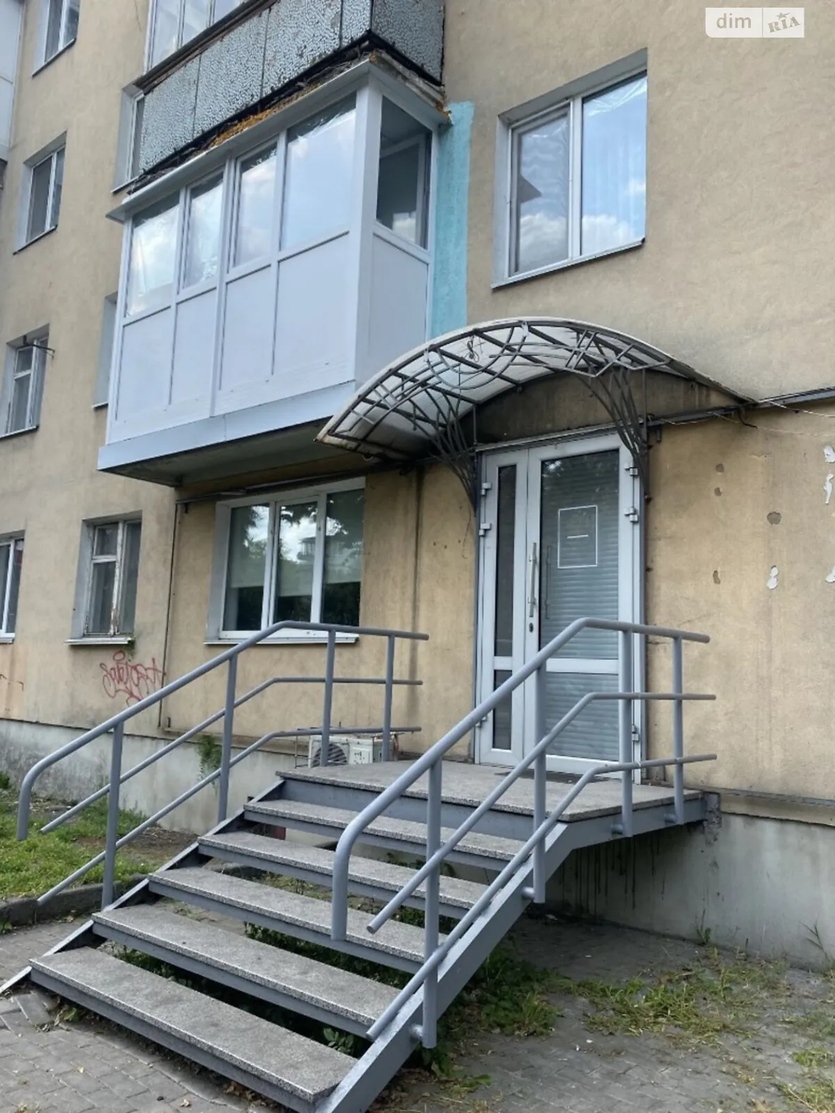 Здається в оренду об'єкт сфери послуг 46 кв. м в 5-поверховій будівлі, цена: 20000 грн - фото 1