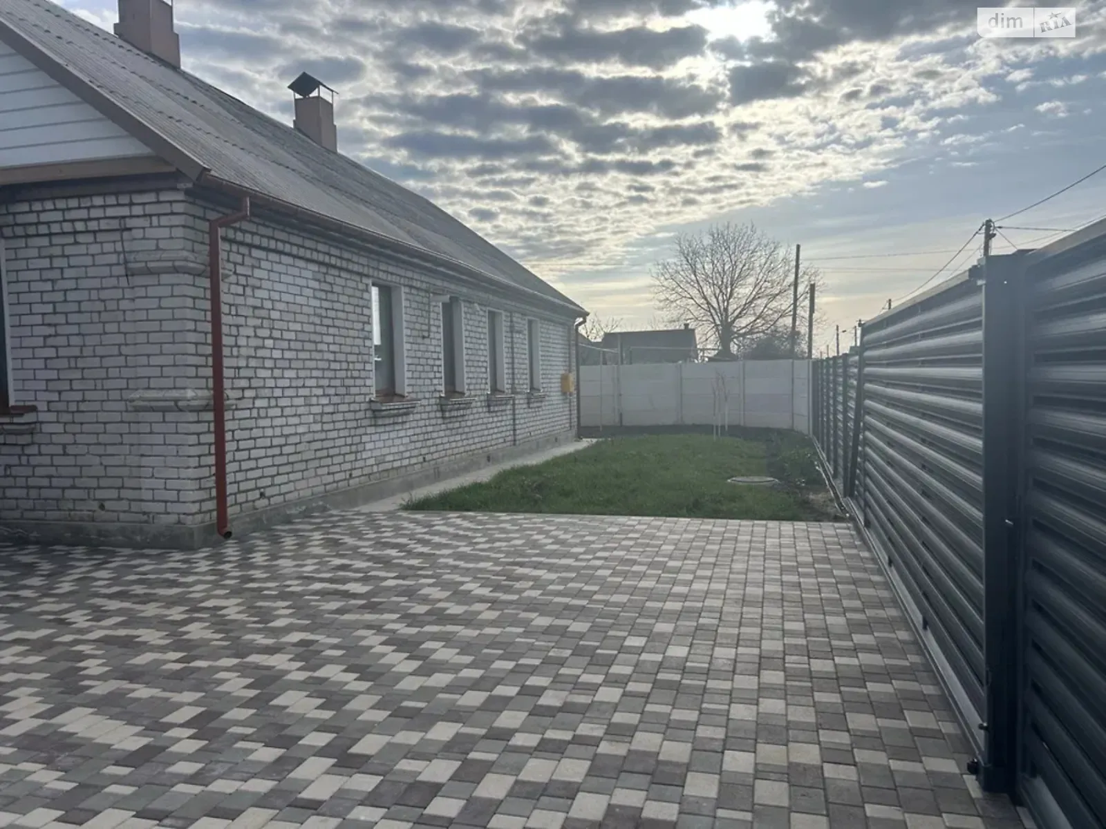 Продается одноэтажный дом 100 кв. м с террасой, цена: 104000 $ - фото 1