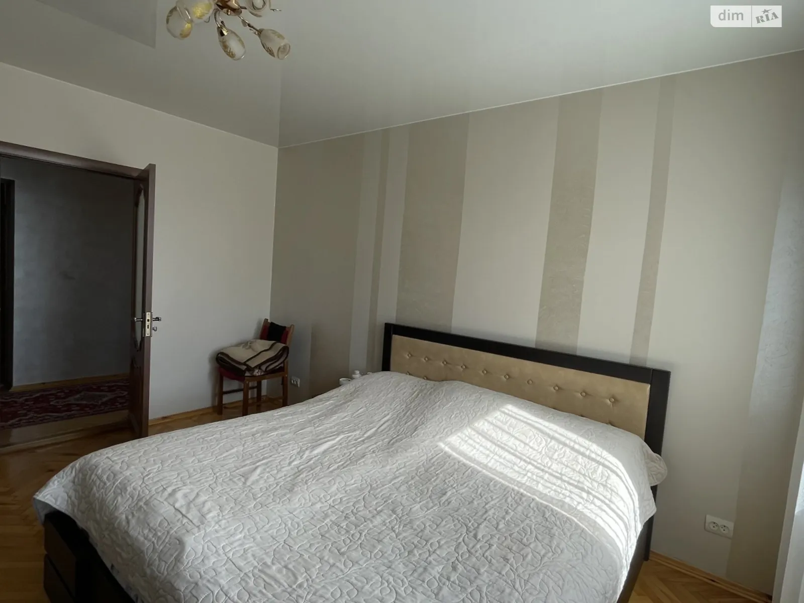 Продается дом на 2 этажа 224 кв. м с гаражом, цена: 162000 $ - фото 1