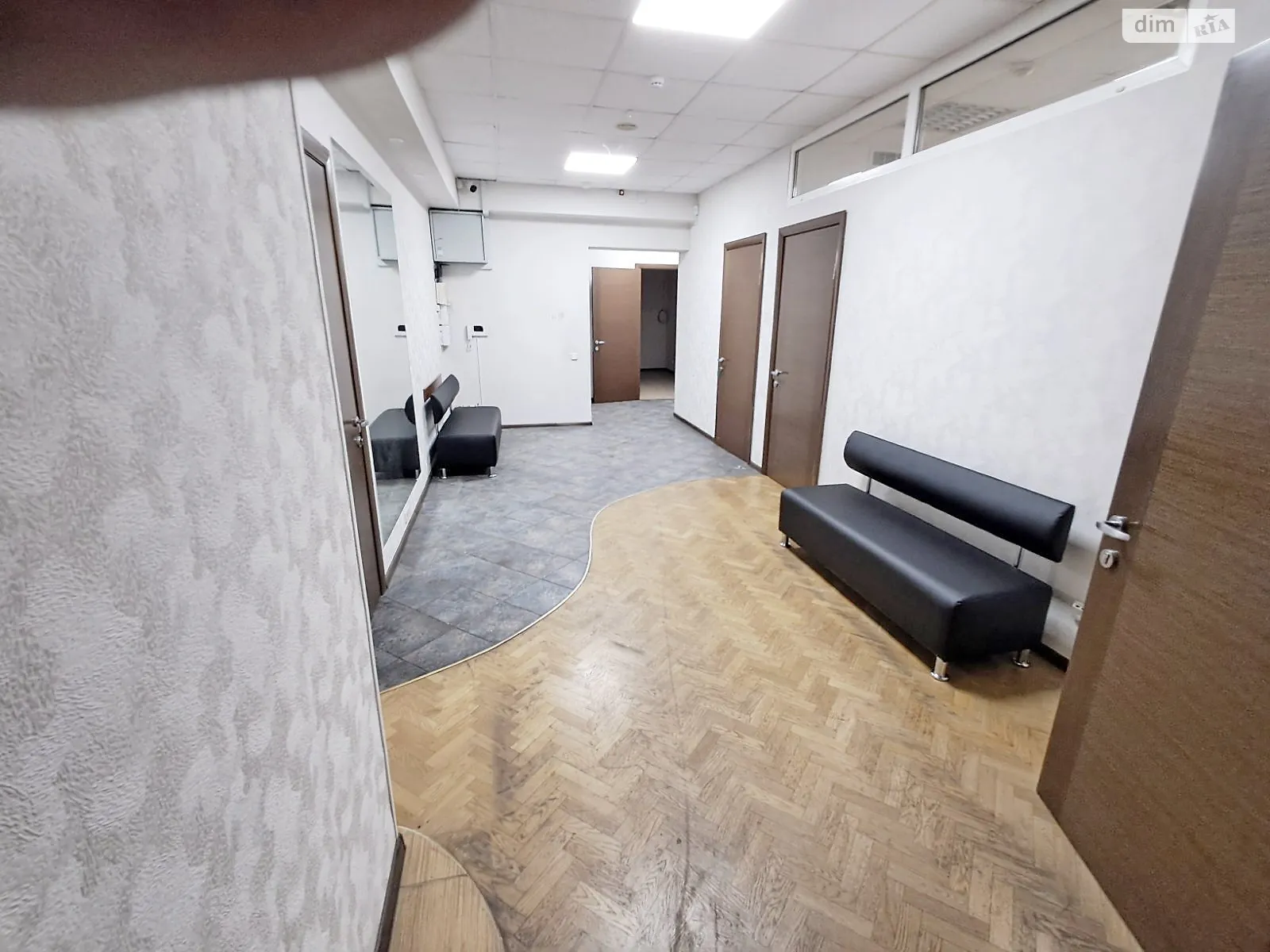 Сдается в аренду помещения свободного назначения 18.5 кв. м в 9-этажном здании, цена: 6615 грн - фото 1