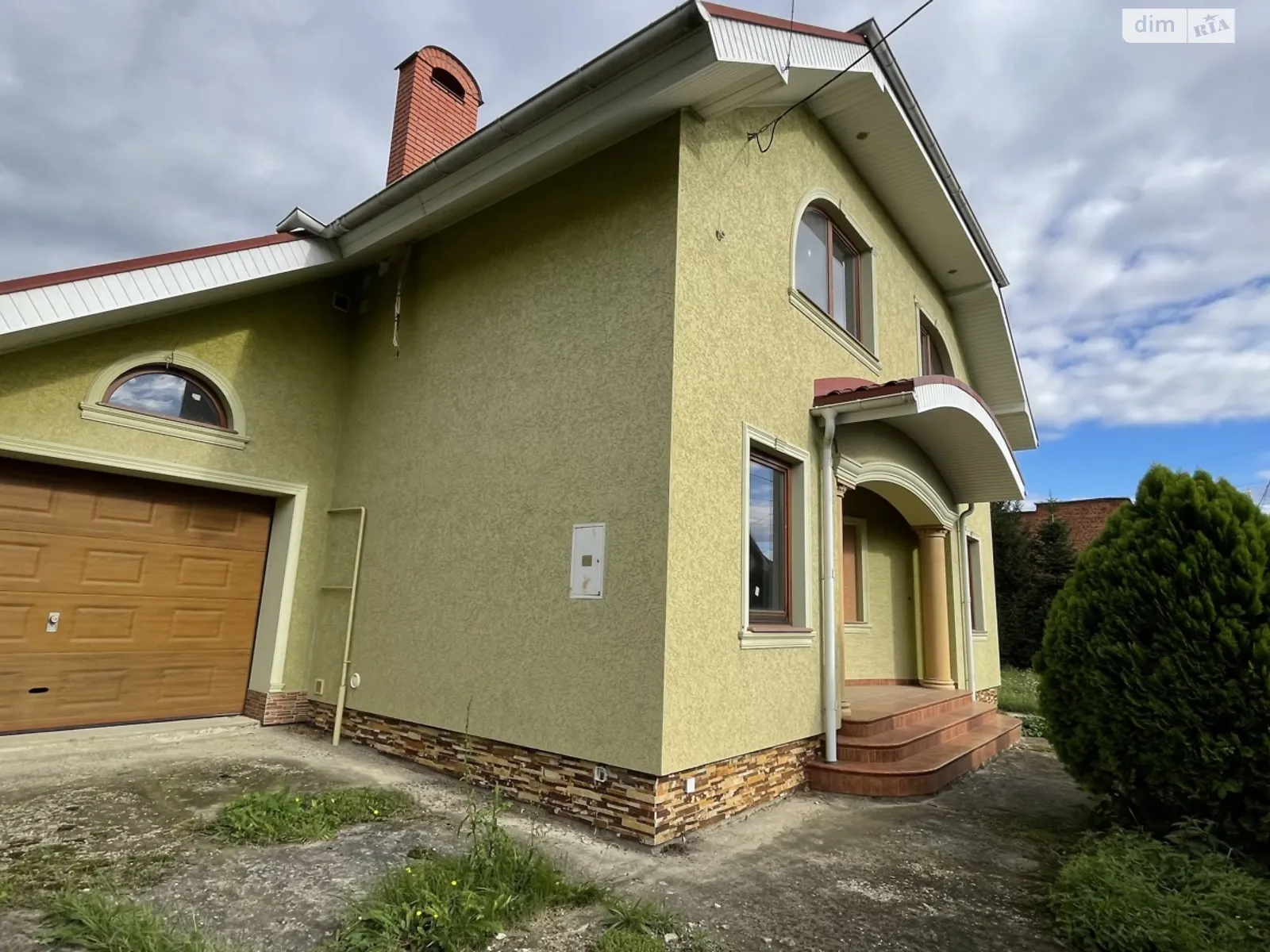 Продается дом на 2 этажа 253 кв. м с садом, цена: 165000 $ - фото 1