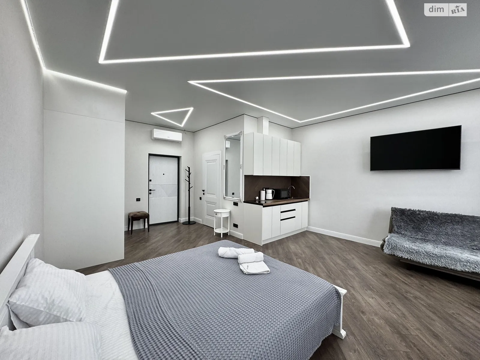 Продается 1-комнатная квартира 32.5 кв. м в Одессе, ул. Софиевская, 1А - фото 1