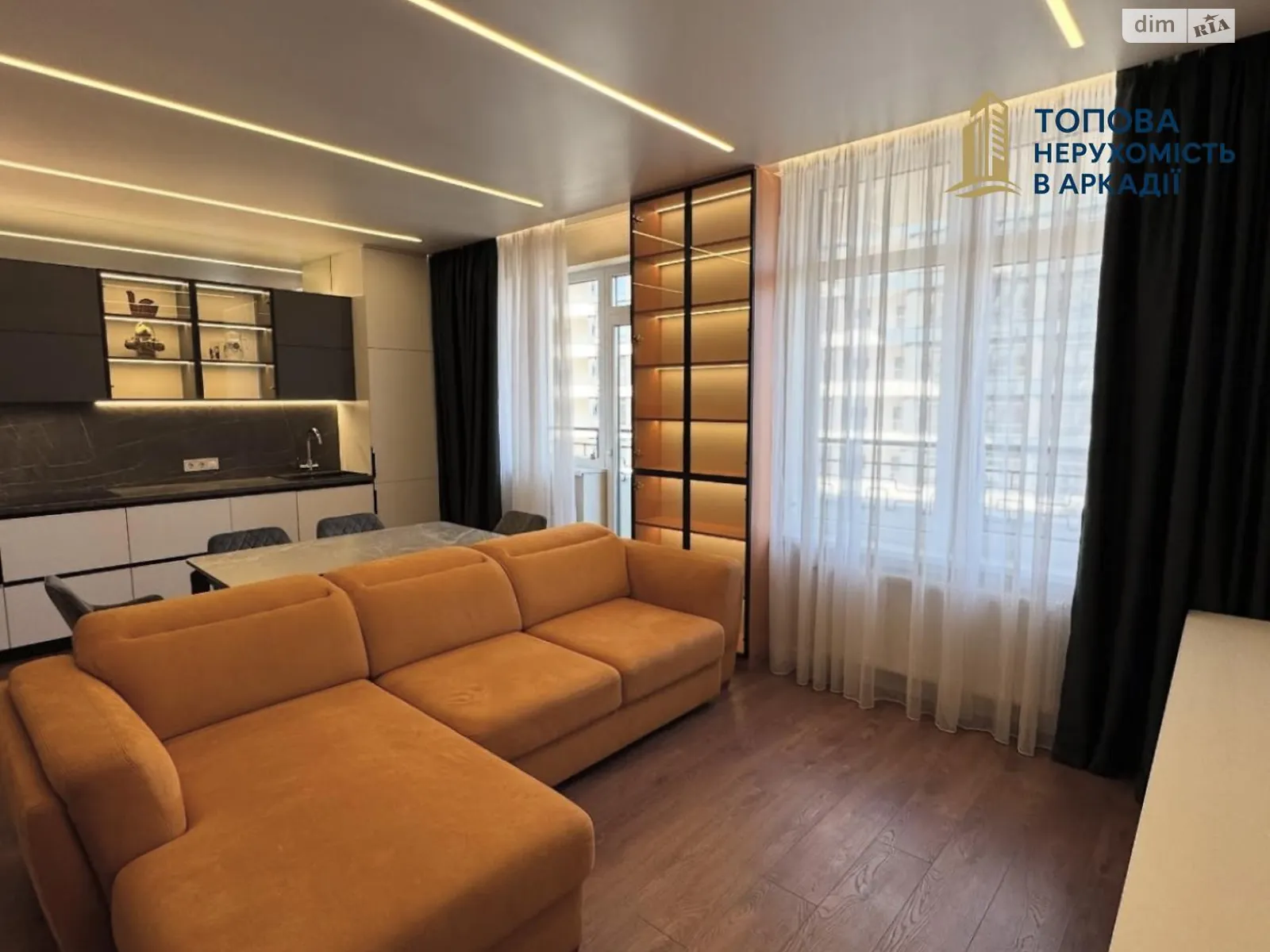 Продается 1-комнатная квартира 50 кв. м в Одессе, ул. Генуэзская, 3Г - фото 1