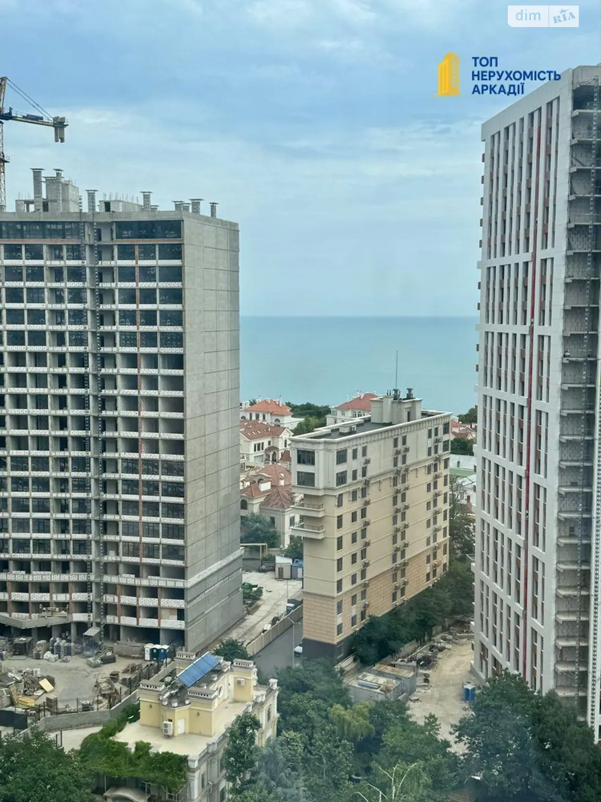 Продается 1-комнатная квартира 45 кв. м в Одессе, ул. Генуэзская, 3Г - фото 1