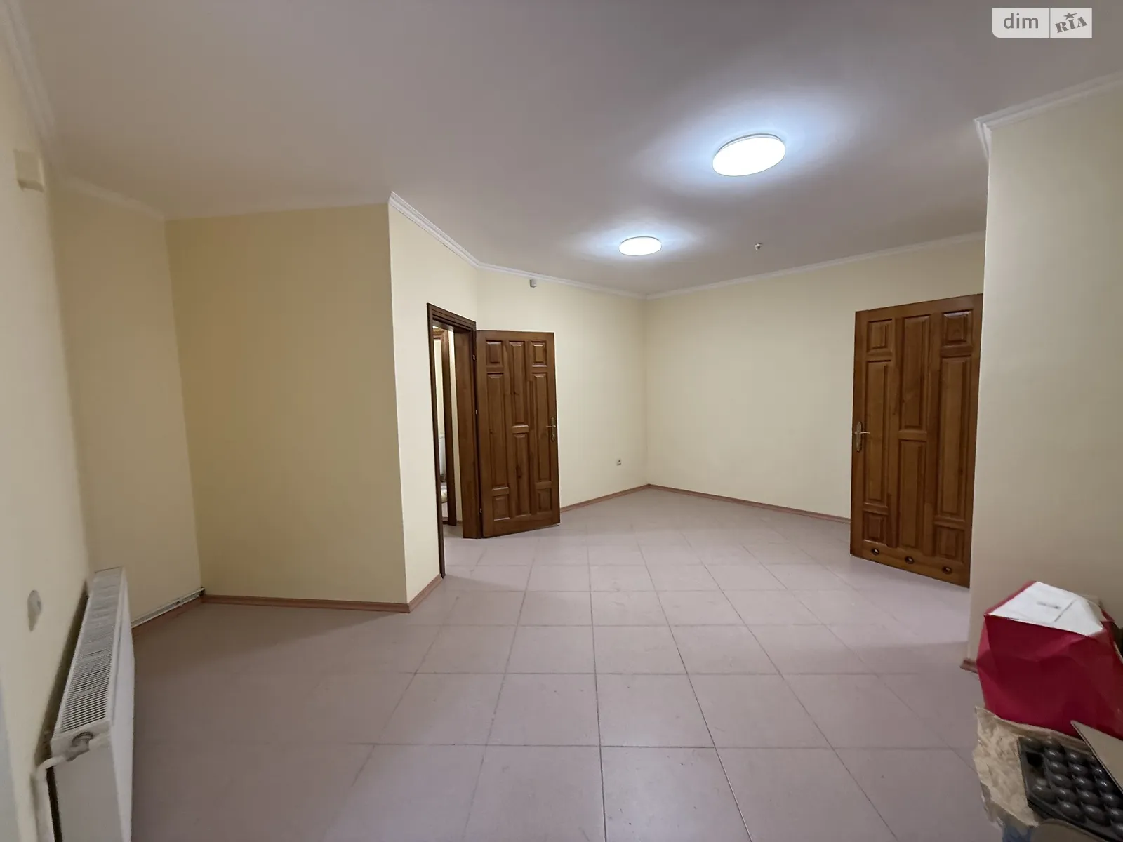 Продається офіс 99 кв. м в бізнес-центрі, цена: 99000 $ - фото 1