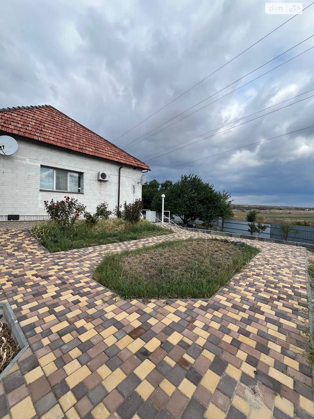 Продается дом на 2 этажа 140 кв. м с верандой, цена: 84700 $ - фото 1