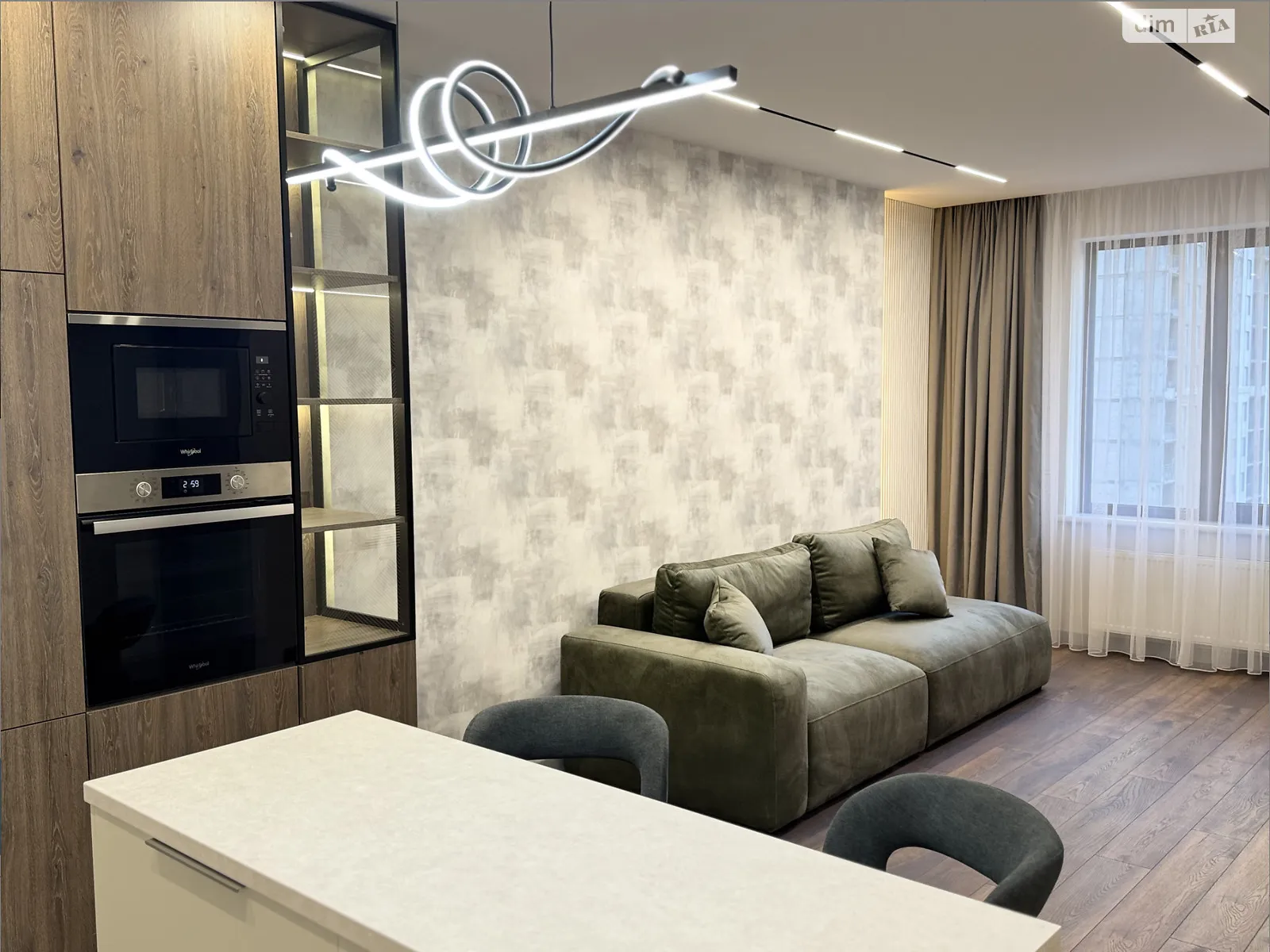 Продается 1-комнатная квартира 62 кв. м в Одессе, ул. Генуэзская, 1Е - фото 1