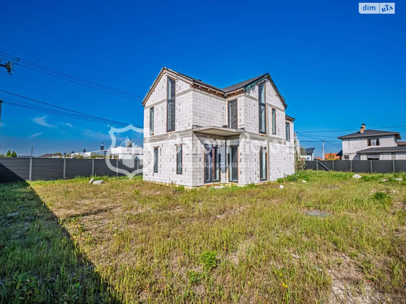 Продается дом на 2 этажа 149.9 кв. м с камином, цена: 120000 $ - фото 1