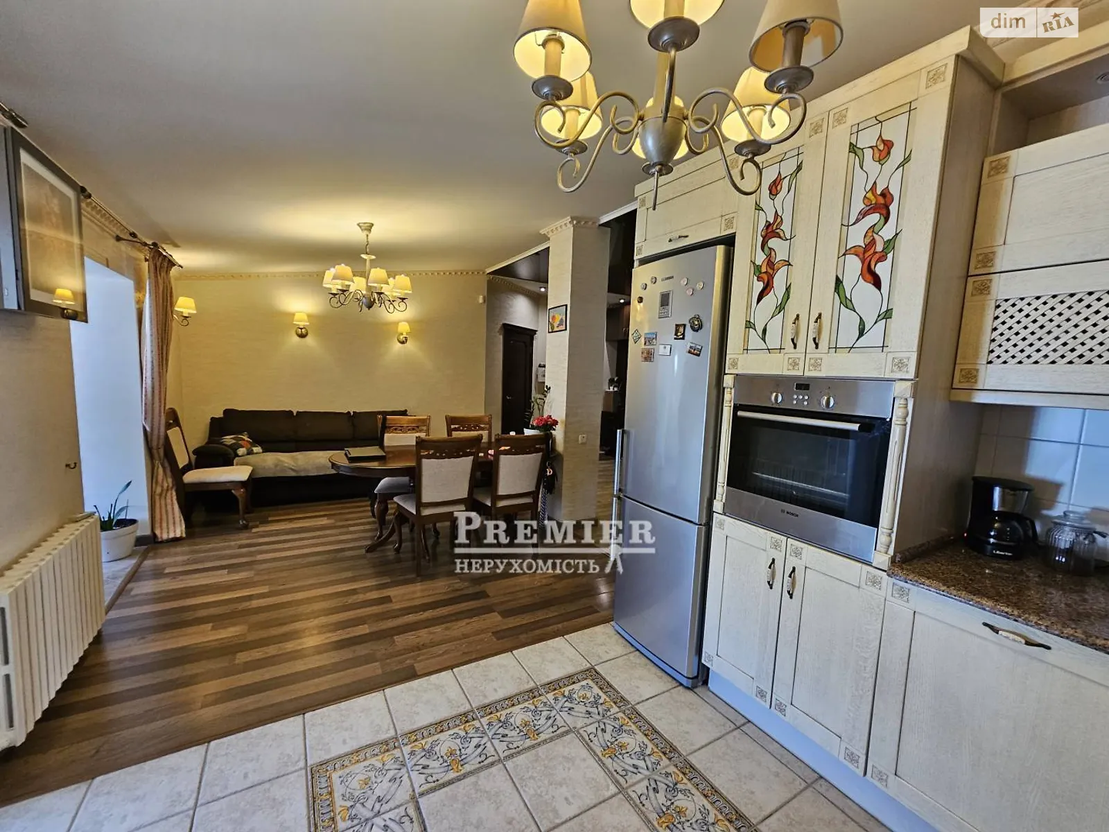 Продается 2-комнатная квартира 101.2 кв. м в Черноморске, просп. Мира(Ленина ул.) - фото 1