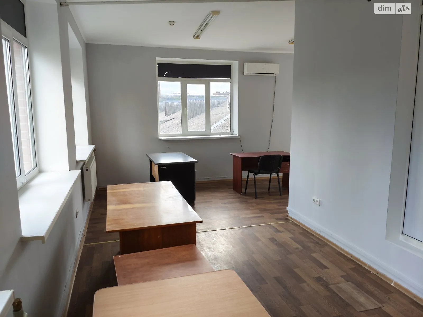 Сдается в аренду офис 32 кв. м в бизнес-центре, цена: 8000 грн - фото 1