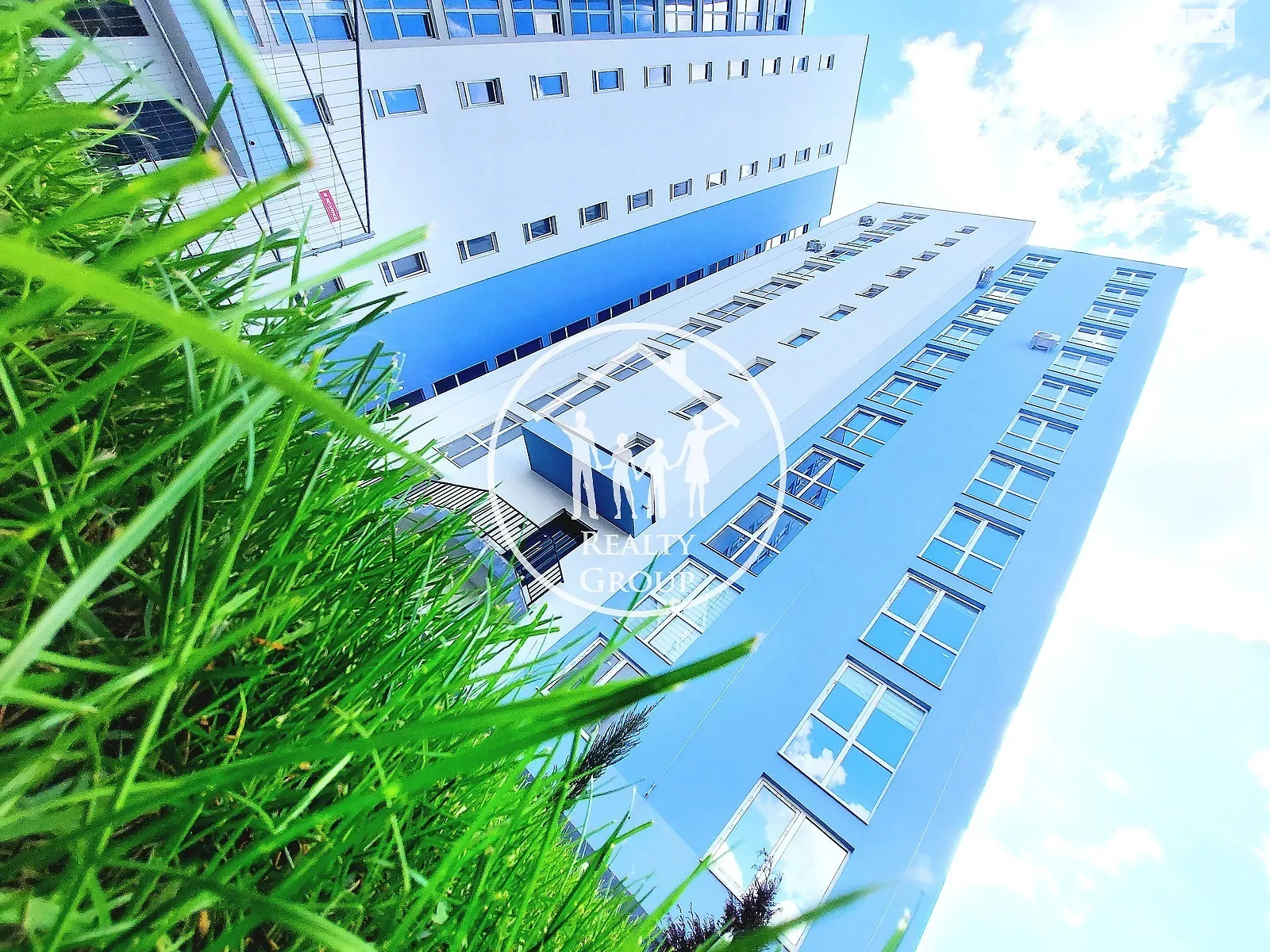 Продается 1-комнатная квартира 61 кв. м в Львове, ул. Рудненская, 8 - фото 1