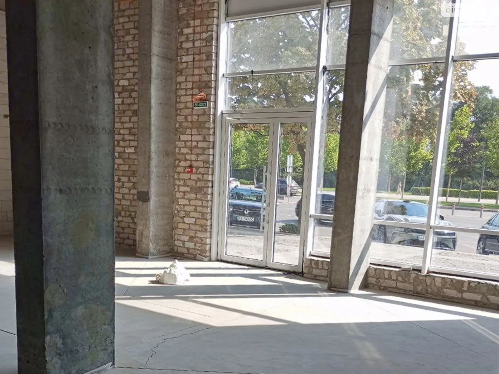 Сдается в аренду помещения свободного назначения 210 кв. м в 24-этажном здании, цена: 5250 $ - фото 1