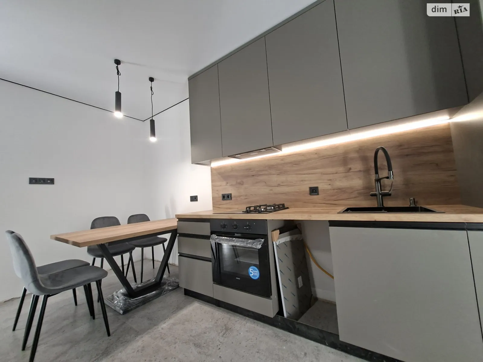 Продається 1-кімнатна квартира 51 кв. м у Петрикові, вул. Л.Українки Бічна - фото 1