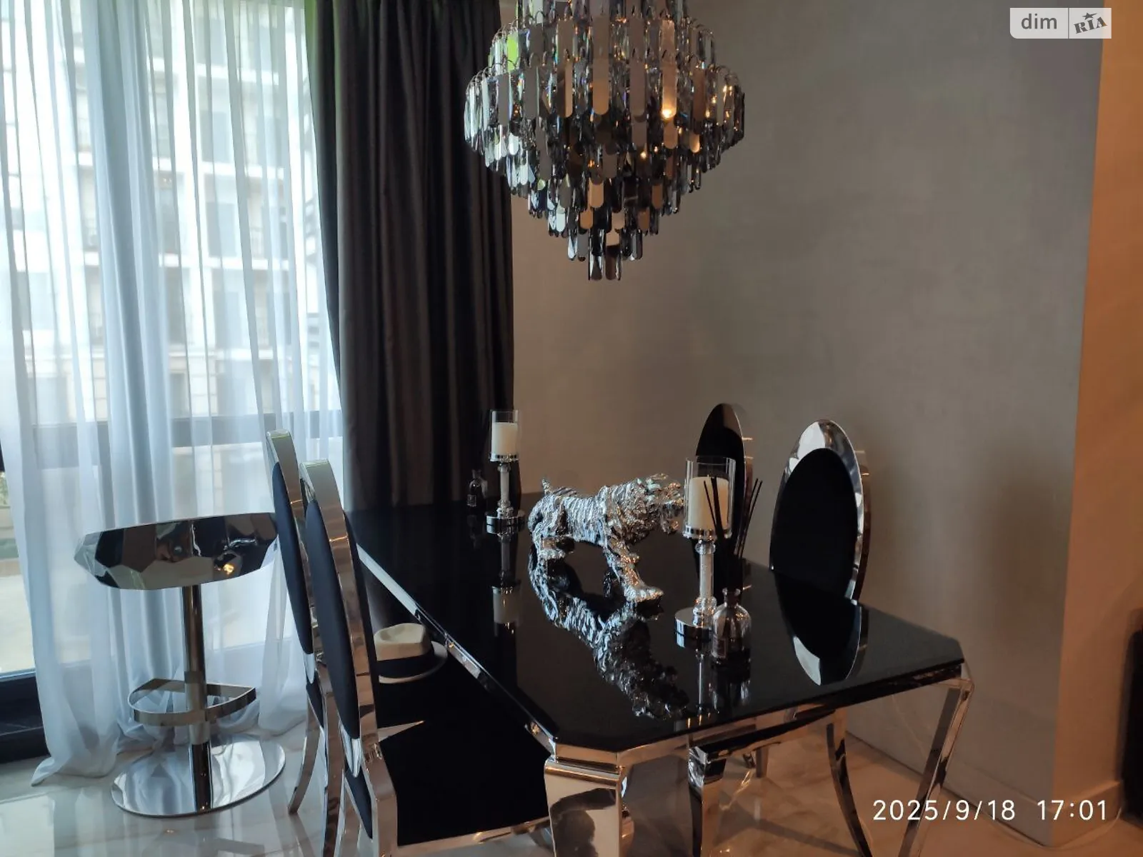 Продается 2-комнатная квартира 70 кв. м в Одессе, ул. Вице-адмирала Азарова - фото 1