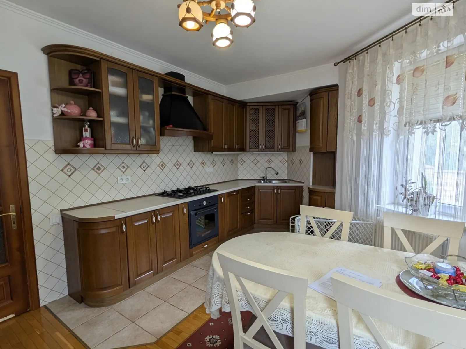 Продается дом на 2 этажа 150 кв. м с камином, цена: 265000 $ - фото 1