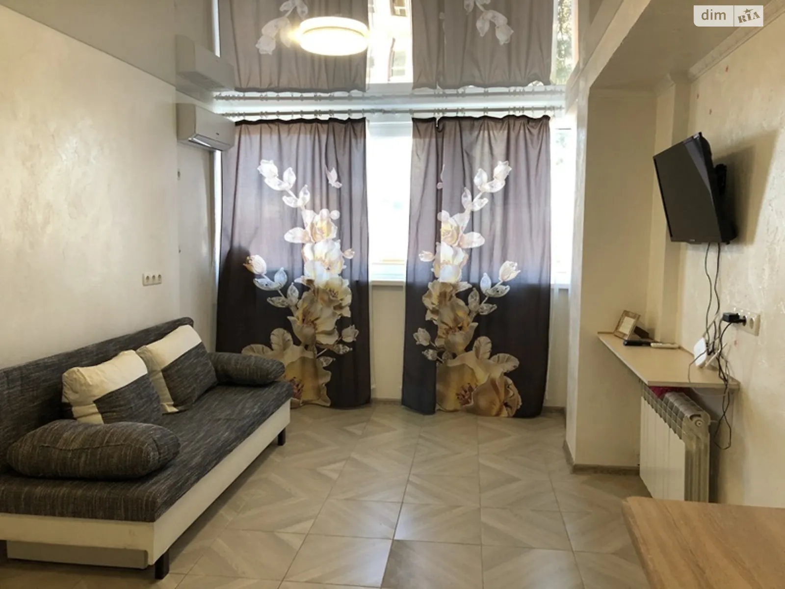 Сдается в аренду 1-комнатная квартира 28 кв. м в Одессе, ул. Тираспольская, 27/29 - фото 1