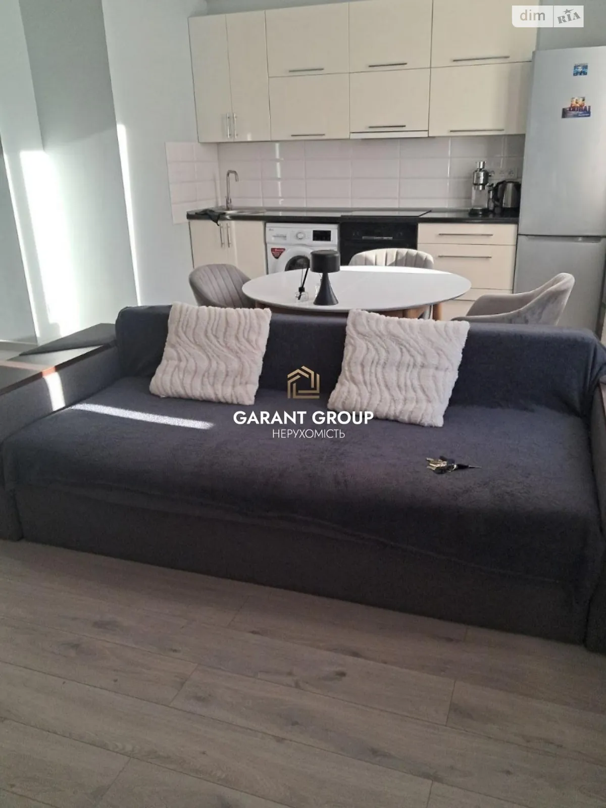 Продается 1-комнатная квартира 40 кв. м в Одессе, ул. Жемчужная, 6 - фото 1