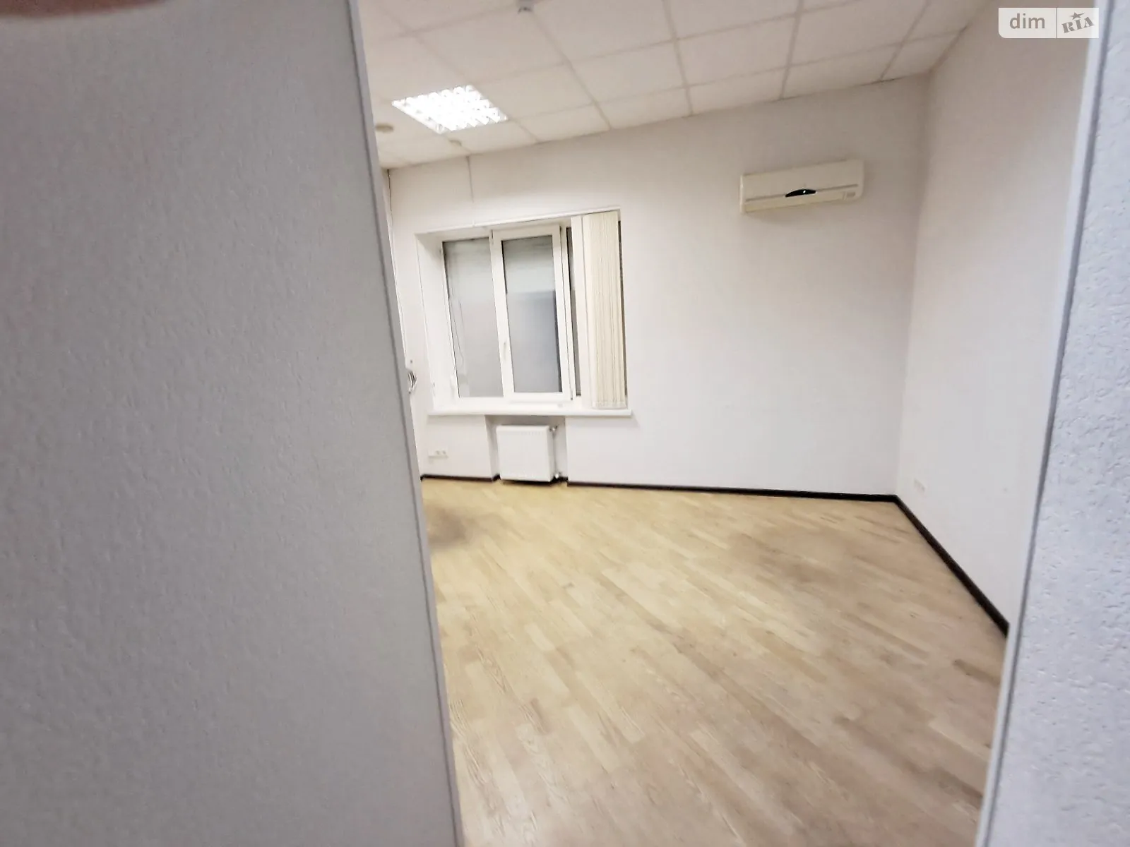 Здається в оренду приміщення вільного призначення 25 кв. м в 9-поверховій будівлі, цена: 12135 грн - фото 1