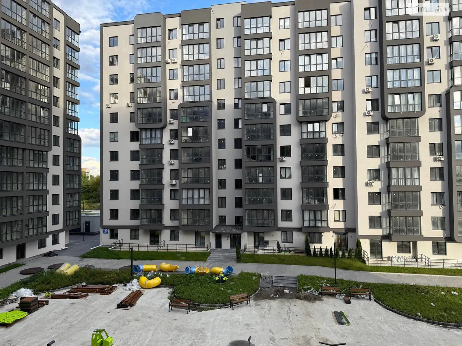Продается 1-комнатная квартира 51 кв. м в Львове, ул. Роксоляны, 159 - фото 1