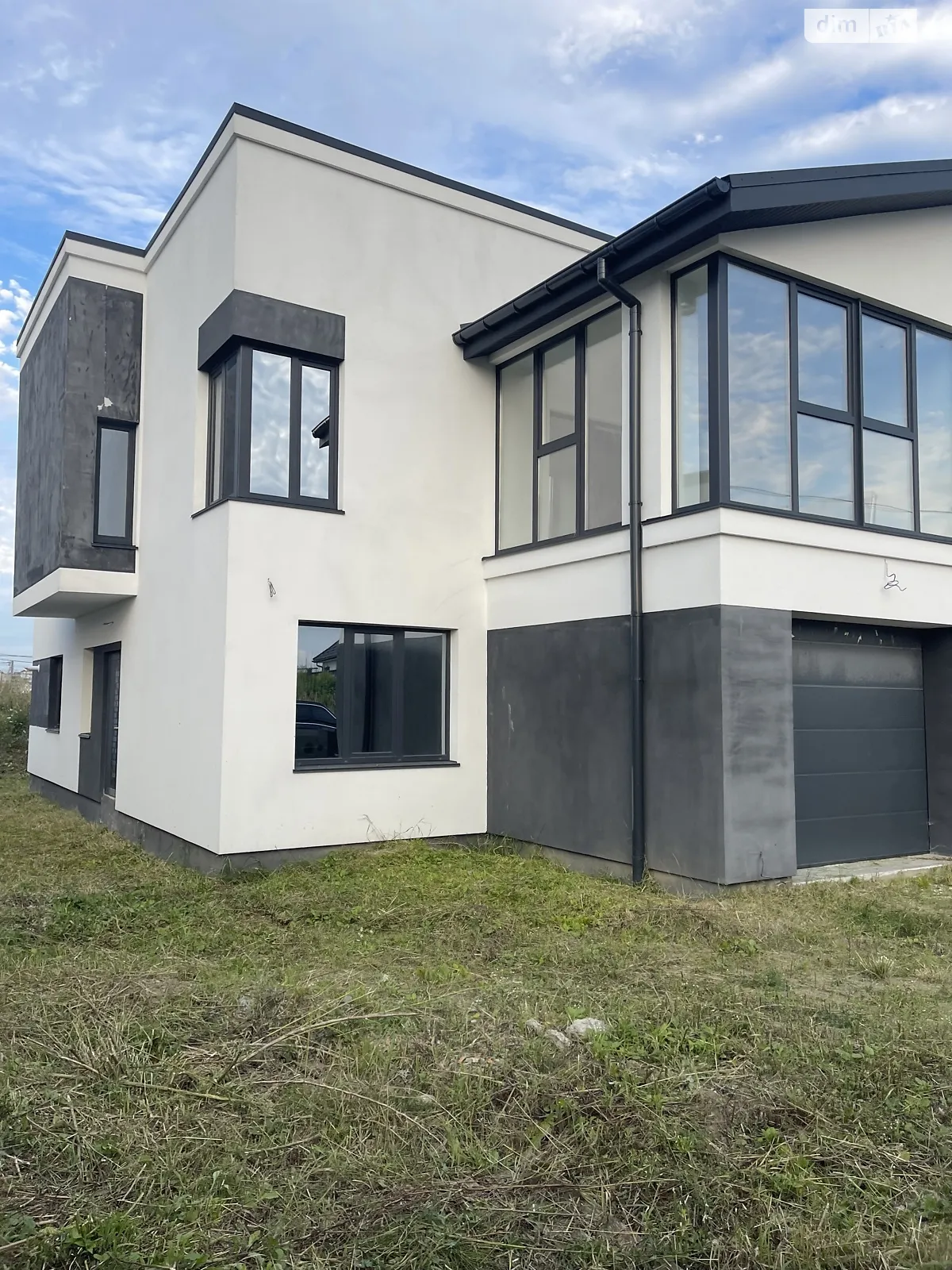 масив Персиковий Ювилейный Ровно, цена: 125000 $ - фото 1