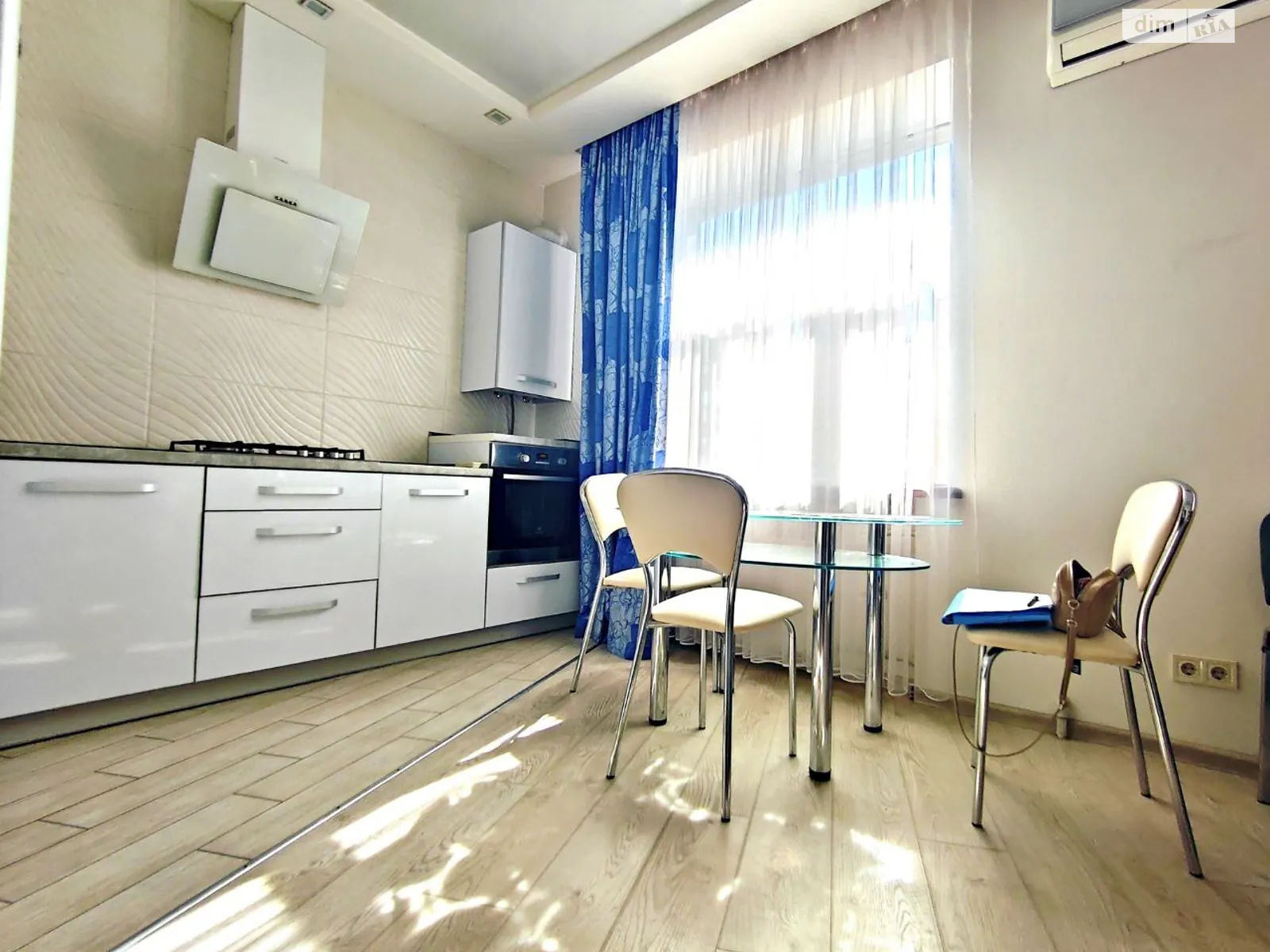 Продается 1-комнатная квартира 40 кв. м в Харькове, ул. Отакара Яроша, 29 - фото 1
