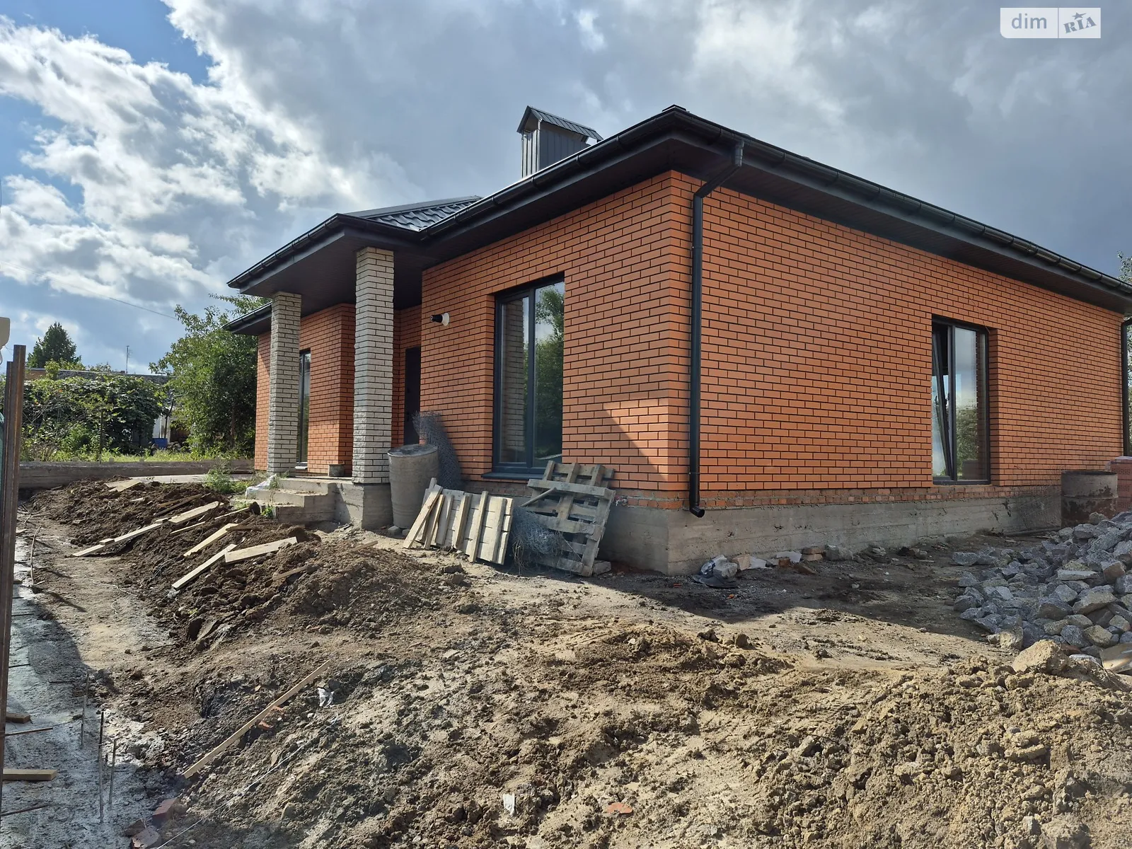 Продается одноэтажный дом 98 кв. м с гаражом, цена: 88000 $ - фото 1