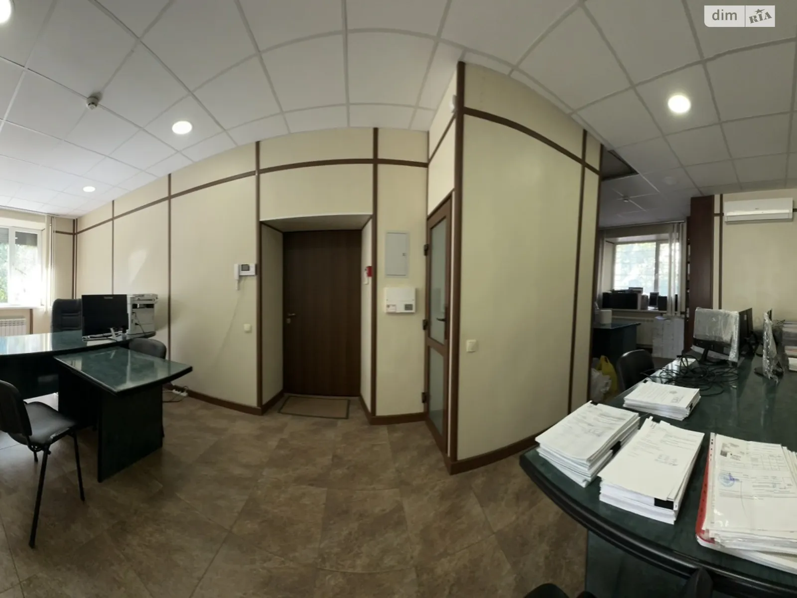 Продается офис 118.6 кв. м в бизнес-центре, цена: 225000 $ - фото 1