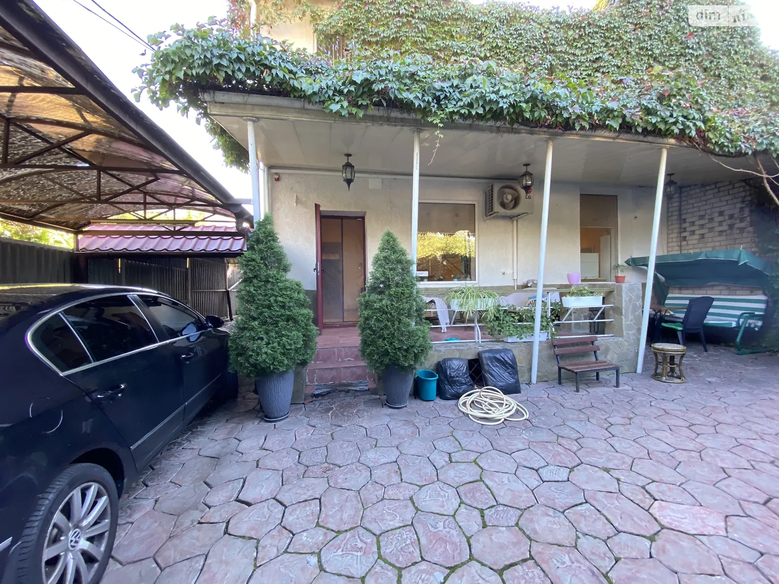 Продается дом на 2 этажа 200 кв. м с участком, цена: 270000 $ - фото 1