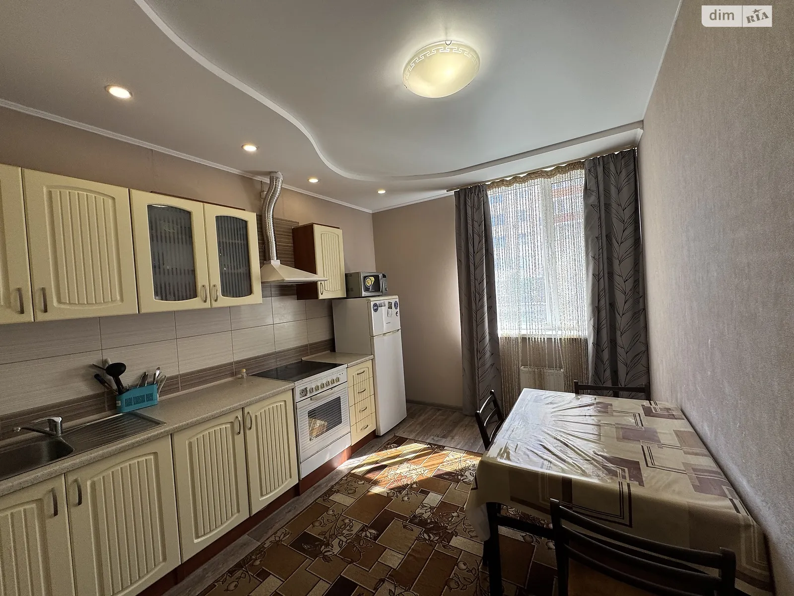 Продається 1-кімнатна квартира 36.7 кв. м у Чорноморську, вул. Захисників України(1 Травня) - фото 1