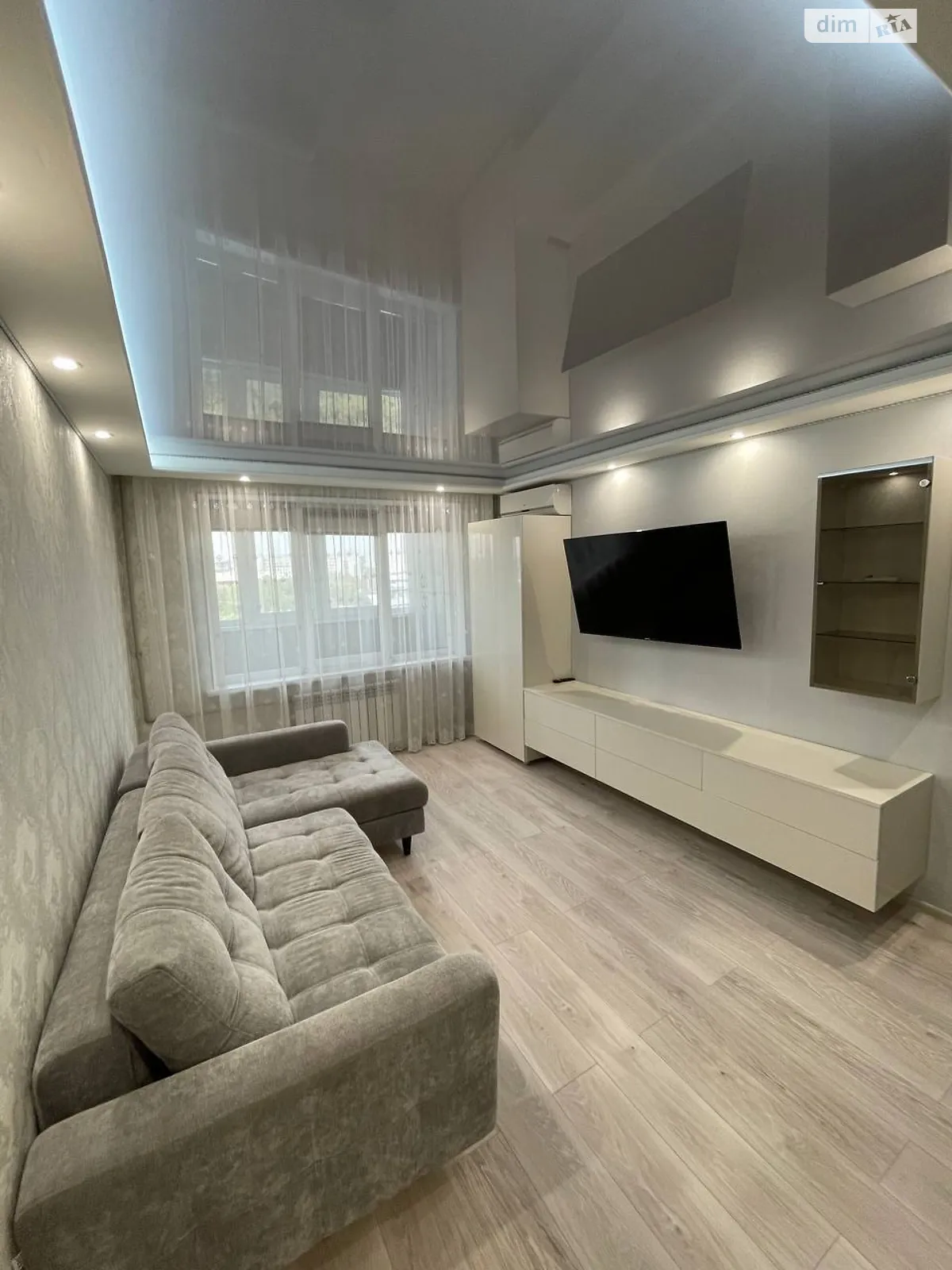 Продается 1-комнатная квартира 40 кв. м в Днепре, ул. Независимости(Титова), 18Б - фото 1