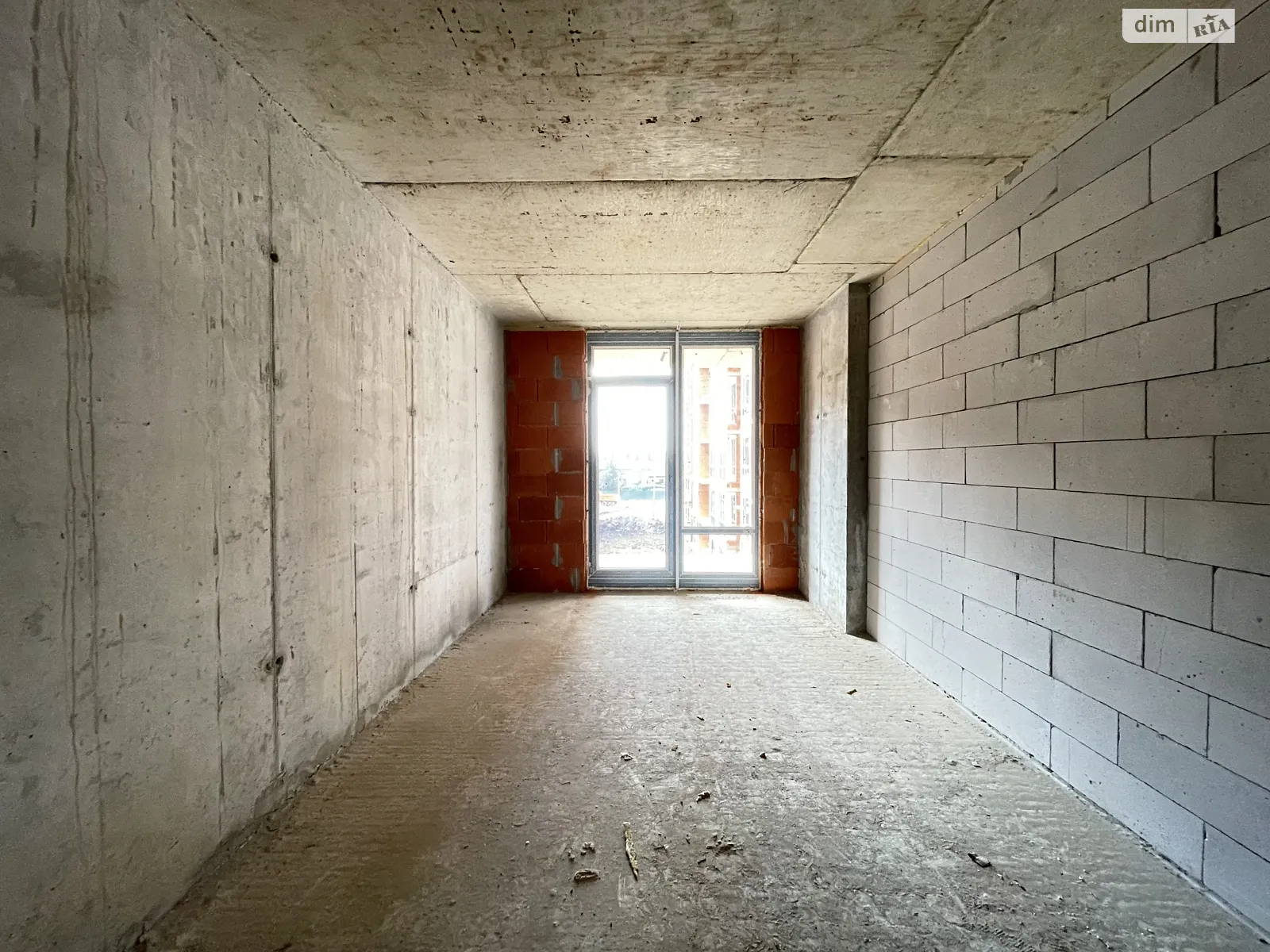 Продается 2-комнатная квартира 69 кв. м в Ивано-Франковске, ул. Хриплинская, 9 - фото 1