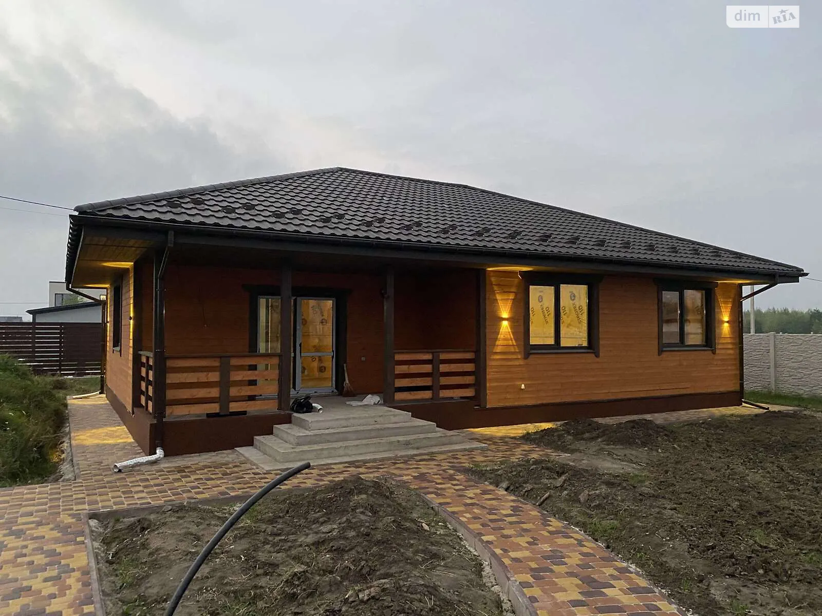 Продается одноэтажный дом 105.7 кв. м с подвалом, цена: 69500 $ - фото 1