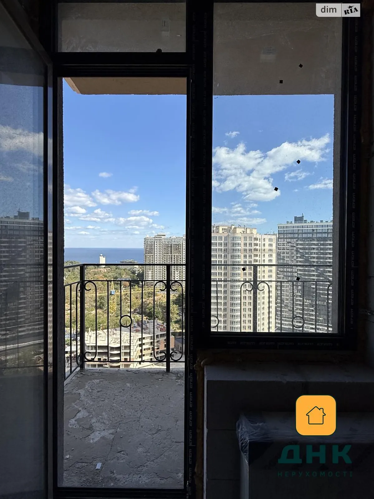 Продается 1-комнатная квартира 43 кв. м в Одессе, ул. Генуэзская, 1/1 - фото 1