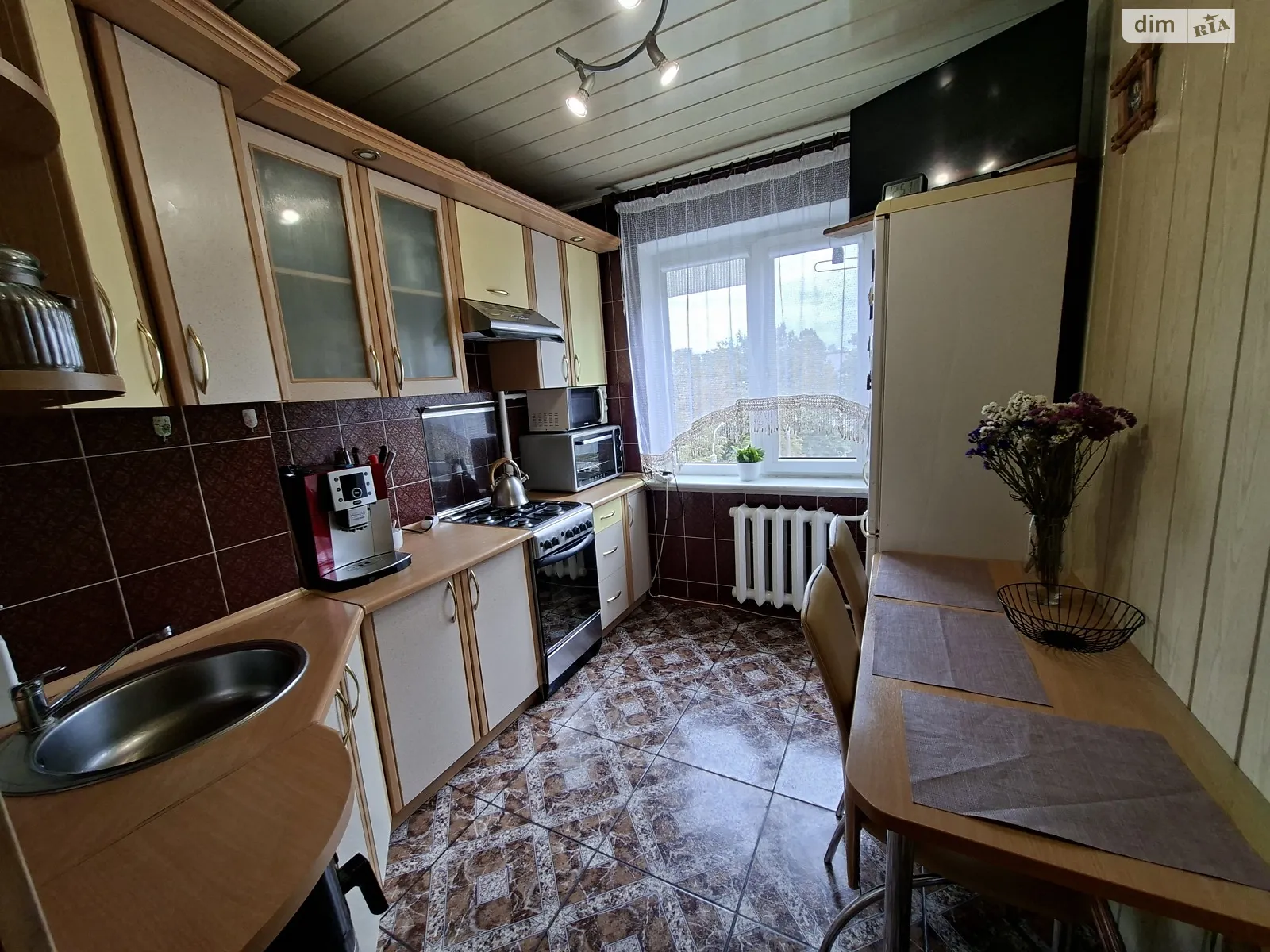 Продается 2-комнатная квартира 48.3 кв. м в Ровно, просп. Генерала Безручка - фото 1