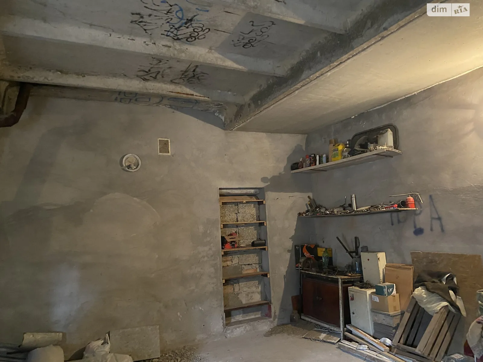 Сдается в аренду место в гаражном кооперативе под легковое авто на 56 кв. м, цена: 280 $ - фото 1