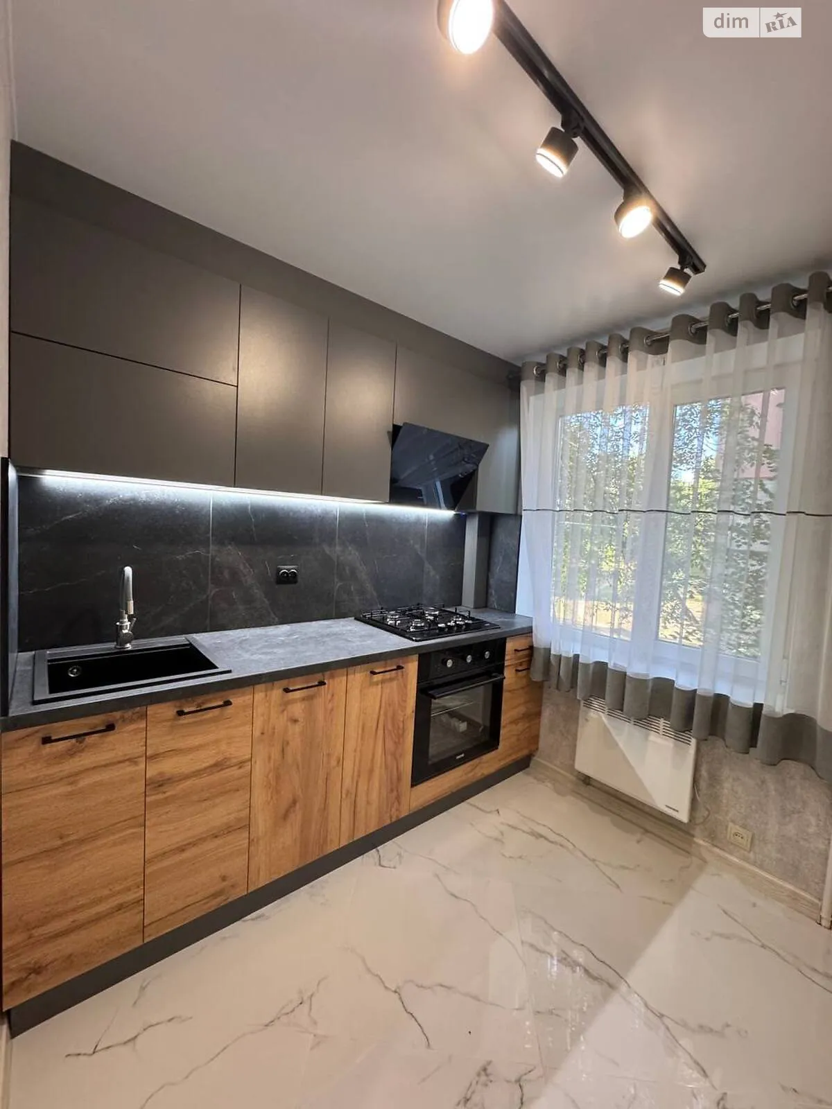 Продается 3-комнатная квартира 50 кв. м в Кропивницком, ул. Леонида Каденюка(Пацаева) - фото 1