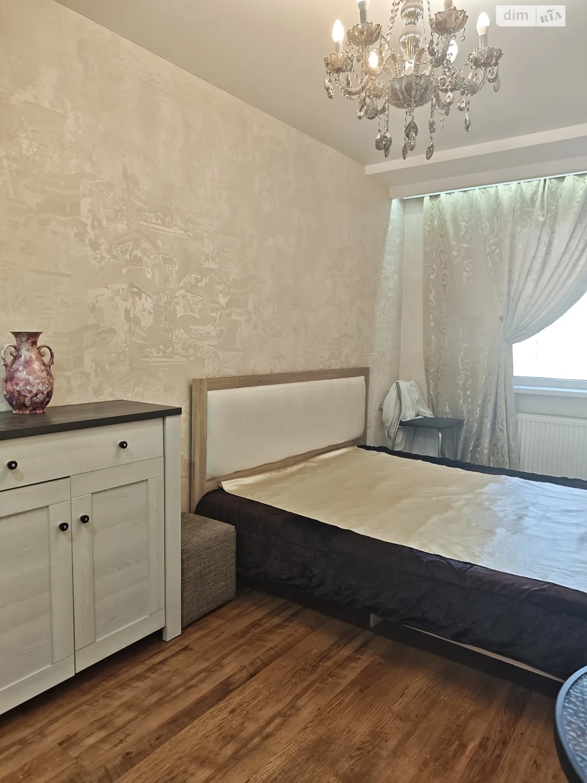 Продається 2-кімнатна квартира 41 кв. м у Одесі, вул. Олексія Вадатурського(Маршала Малиновського) - фото 1