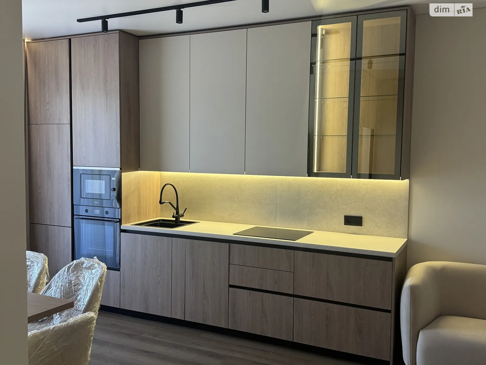 Продается 1-комнатная квартира 42 кв. м в Ужгороде - фото 1