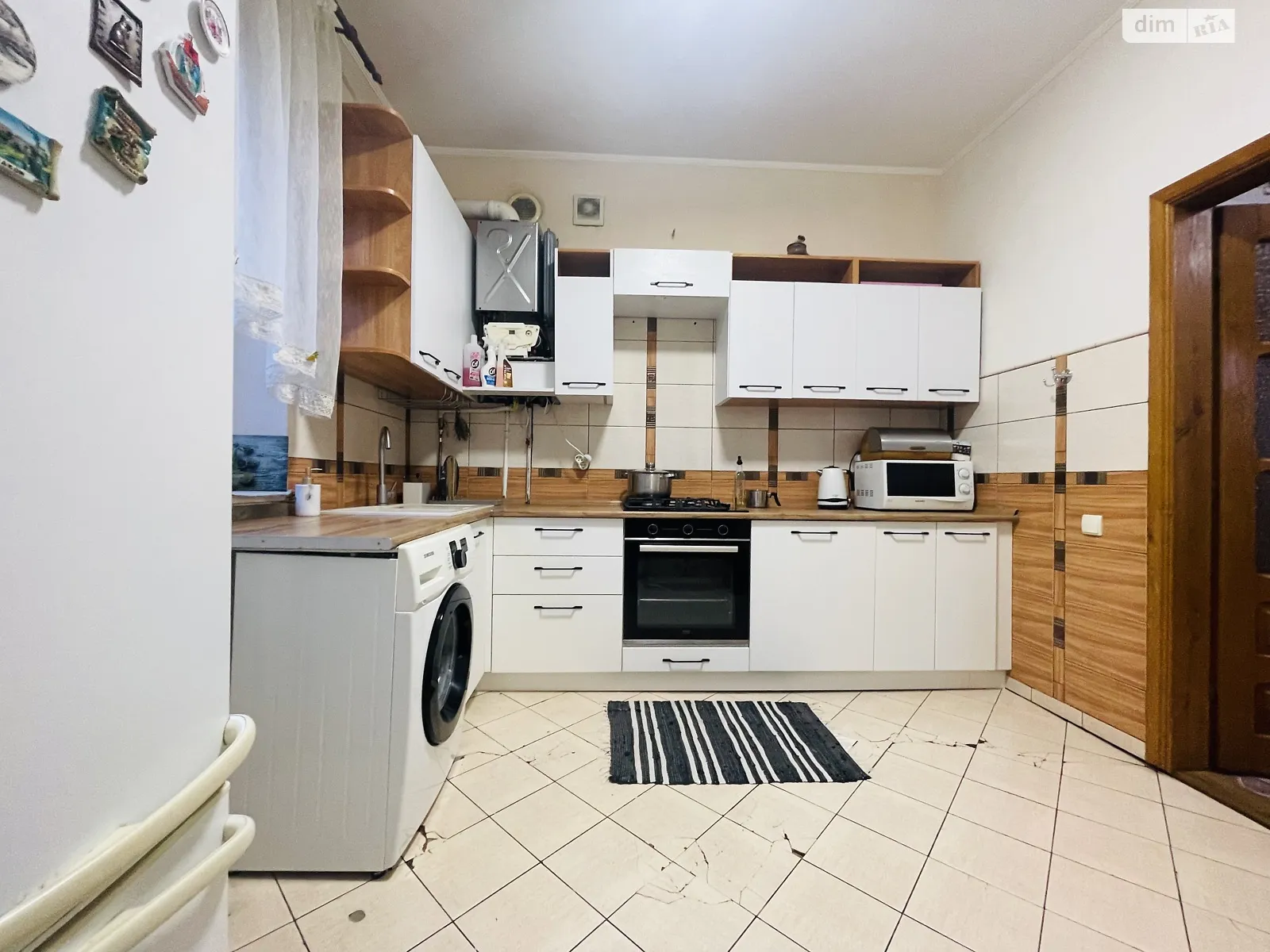 Продается дом на 2 этажа 205 кв. м с участком, цена: 152000 $ - фото 1