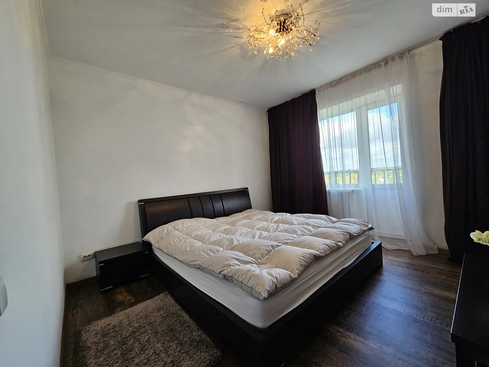 Продается 2-комнатная квартира 63.8 кв. м в Синельникове, ул. Мира - фото 1