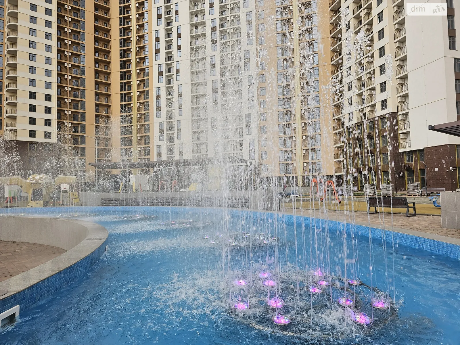 Продается 2-комнатная квартира 65 кв. м в Одессе, ул. Краснова - фото 1