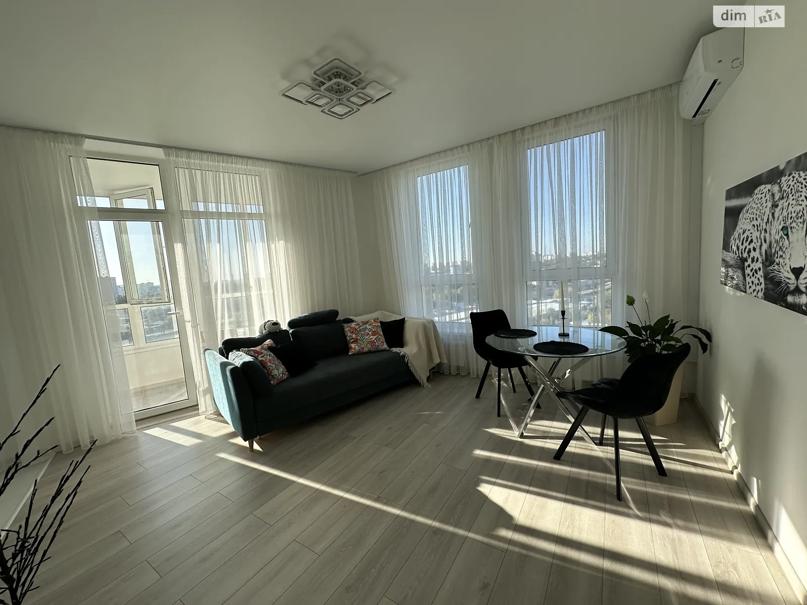 Продається 1-кімнатна квартира 49.4 кв. м у Києві, вул. Бердника Олеся, 1Д - фото 1