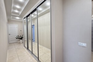 Продаж квартири, Хмельницький, р‑н. Південно-Західний, Молодіжна вулиця