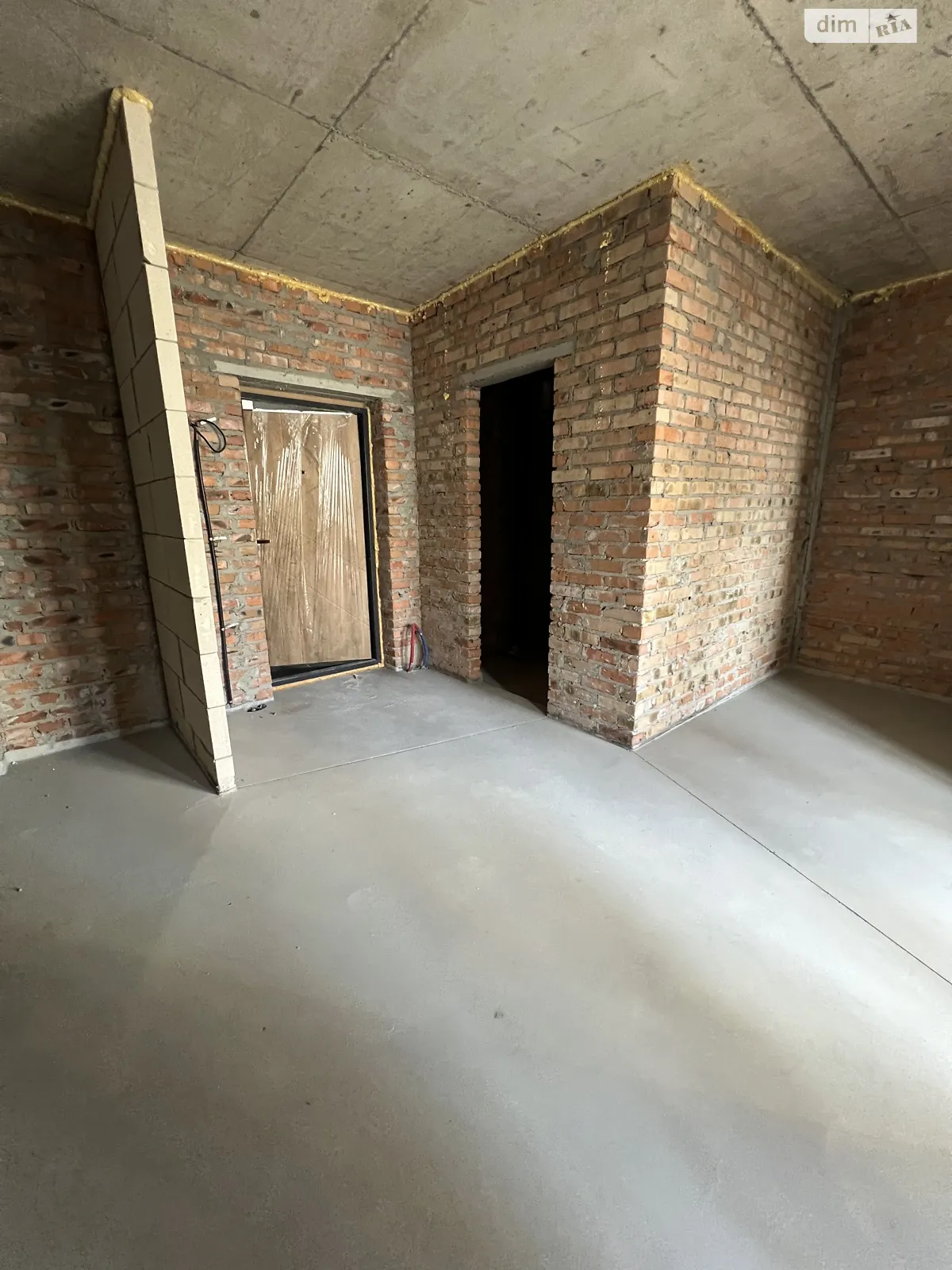 Продается 1-комнатная квартира 45 кв. м в Ирпене, ул. Университетская(Карла Маркса), 3/15 - фото 1