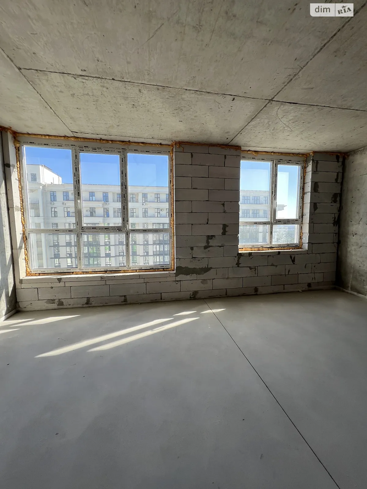 Продается 1-комнатная квартира 44.5 кв. м в Ирпене, ул. Университетская(Карла Маркса), 3/15 - фото 1